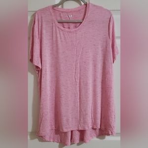 AVIA Women's T-Shirt. Size XXXL (22)
